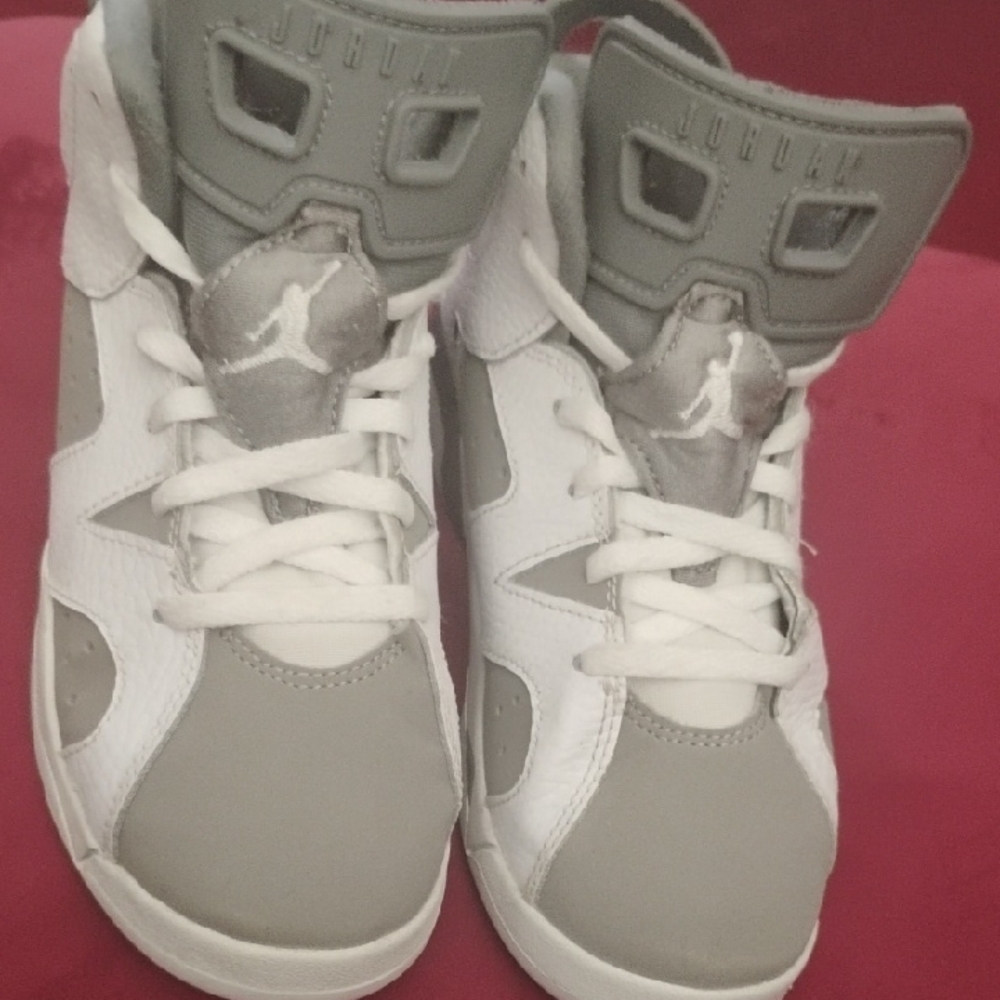 Kids Jordan 6s Cool Gray Retro
